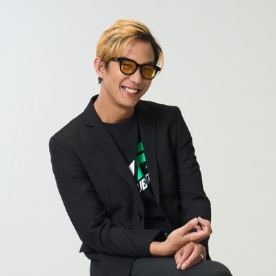 กลับมาโลก x