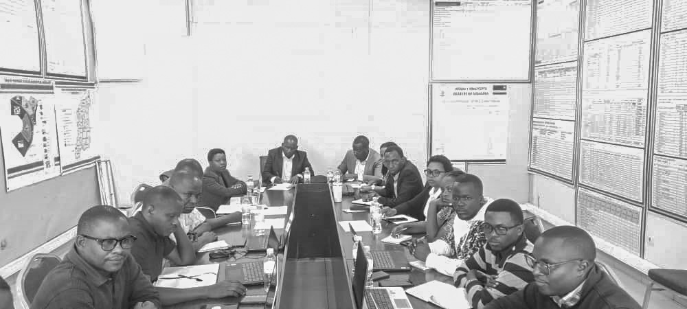 ralgarwanda's tweet photo. Members of RALGA's Commission on Local Finance conducted a benchmarking visit to Gisagara District.
They discussed key areas including:
-Local revenue collection
-Disaster management
-Public Finance Management
-Management of local economic development projects
-School feeding,... https://t.co/3Nn64itrBJ
