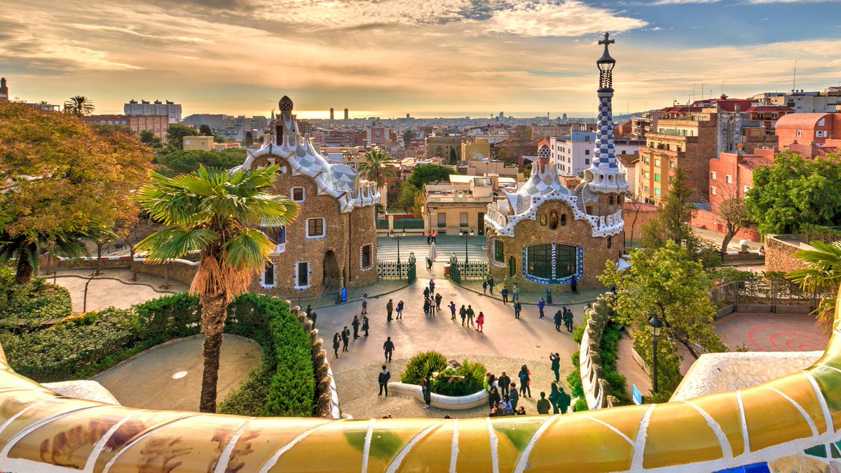 According to ranking 2024 of most competitive cities worldwide of Mori Memorial Foundation, Barcelona moves up from 19th to 16th worldwide and 9th in Europe.