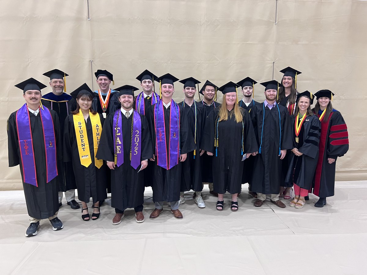 Congratulations to our undergraduates! You worked hard, go do great things! #SMTTT