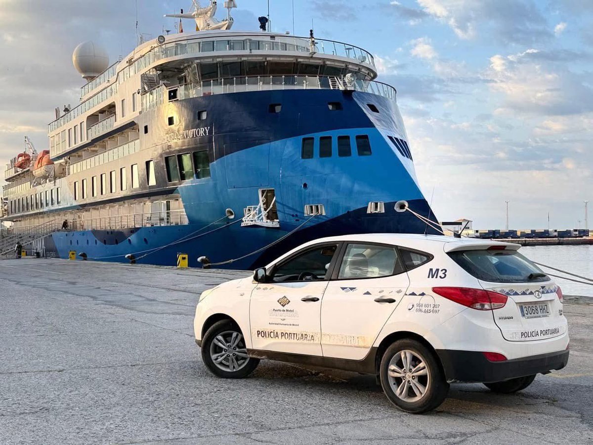 Hoy tenemos en nuestro muelle de costa el crucero “Ocean Victory”. El buque que ofrece la ruta por los puertos de Andalucía, para adentrarse en las maravillas de nuestro destino. 
Incluido Ceuta y Melilla. ⛴️🛳️🚢⚓️
#20aniversarioapm