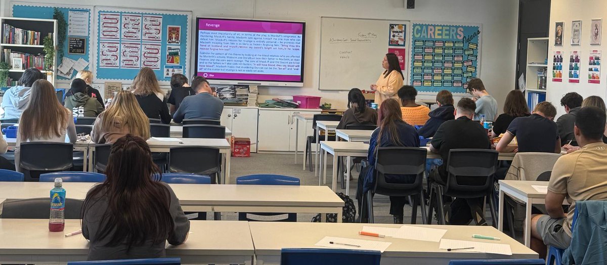 HighfieldLA's tweet photo. It's Saturday and the sun is shining 🌞, but so are we and we're in the academy preparing for our English Literature exam on Monday morning.
All part of shining and being our best.
#DoWell https://t.co/GP7yh0WoJl