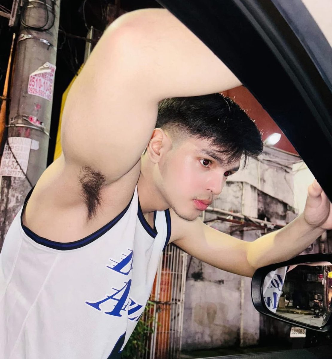 armpitgalore's tweet photo. Lick and sniff those pits!
(Picture CTTO)
#armpit #axilla #underarm #sovaco #kilikili #pits #malearmpit #fetish #hairyarmpits #maschalagnia #pheromones #sweatypits https://t.co/q1NYTNkbBx