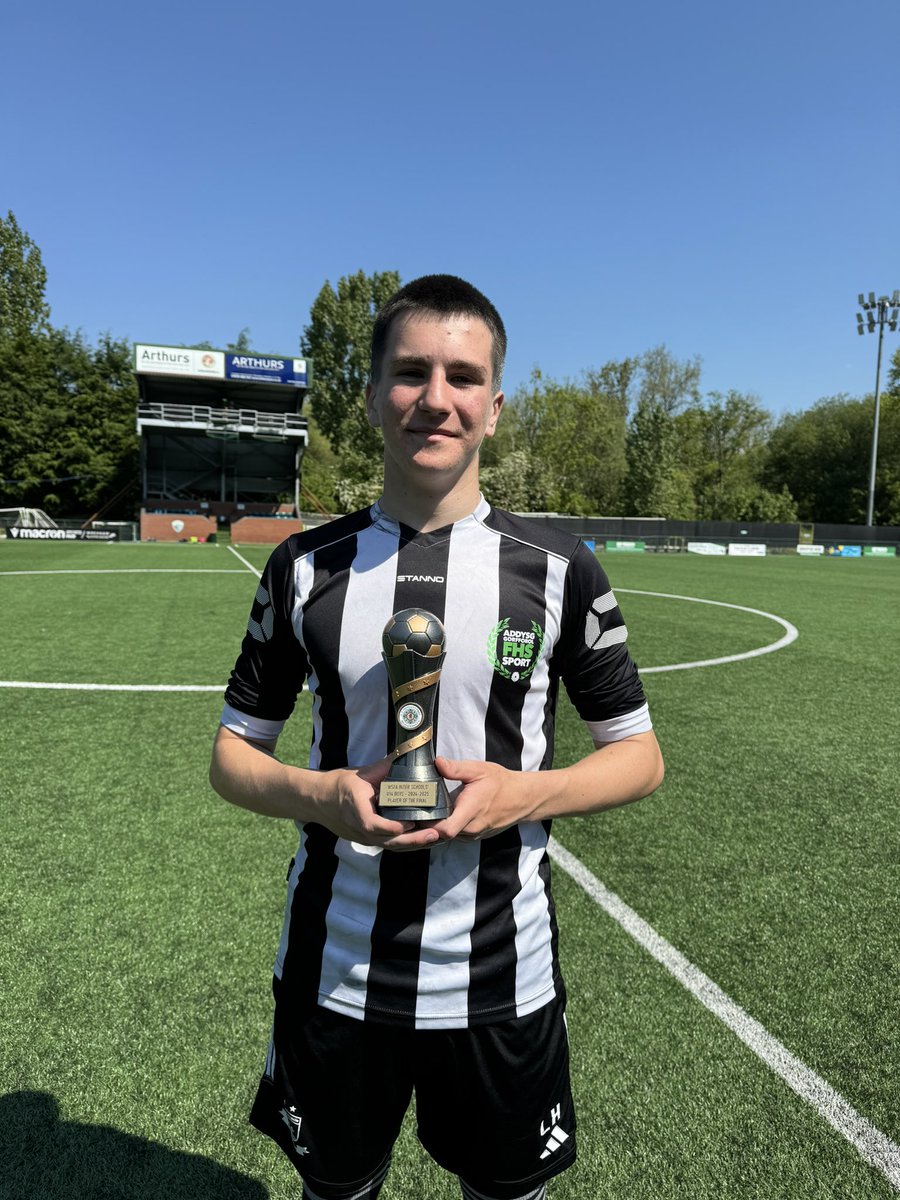 INTER SCHOOLS FINALS | U14 Boys Final 🏴󠁧󠁢󠁷󠁬󠁳󠁿

👊🏻 #GAME 1️⃣

Congratulations to @flinthigh on winning the U14 Boys Final 🏅🏆

Thanks to <a href="/CwmbranHigh/">Cwmbran High School / Ysgol Uwchradd Cwmbran</a> for an excellent final 👏

POTM: Lucas Roberts⭐️

#InterAssociation 
 
#WSFA <a href="/WSFA_InterAssoc/">WSFA County/Regions</a>