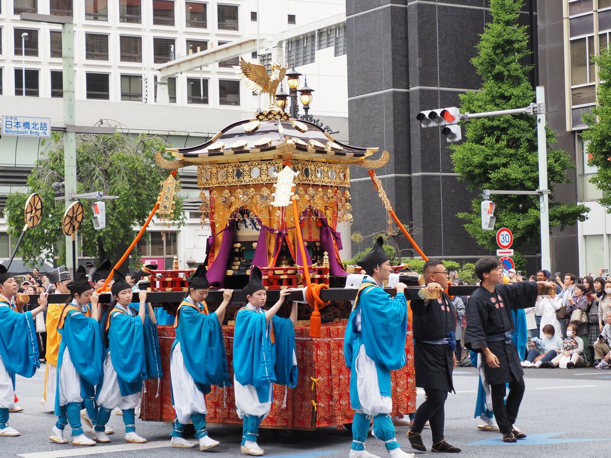 hidepon3939's tweet photo. 2025.5.10(土)神田明神(神幸祭)
色鮮やかな姿で都心を練り歩く様を観ることができ大満足の一日でした https://t.co/kF4Pz8NvUK