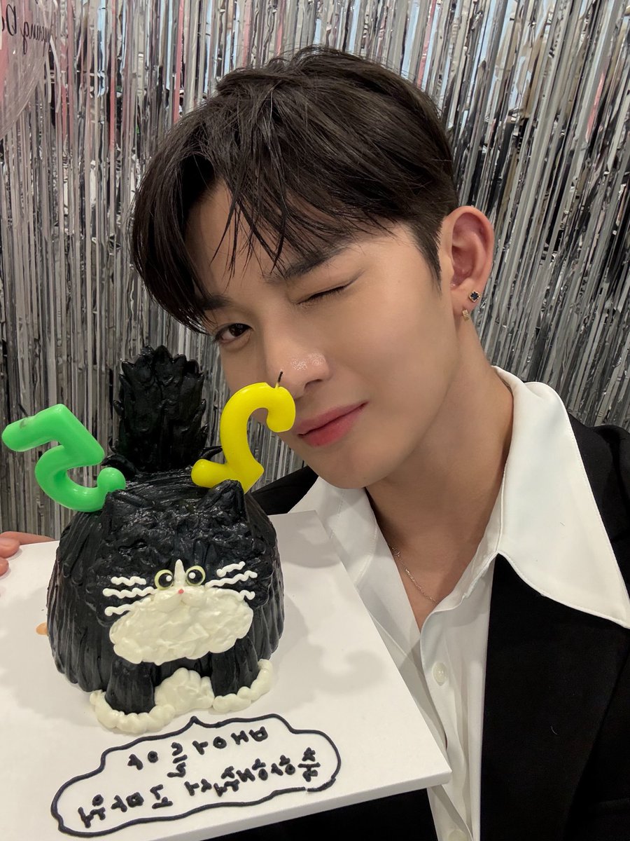 ๋ฐฐ์ง์ (BAE JIN YOUNG) tweet media