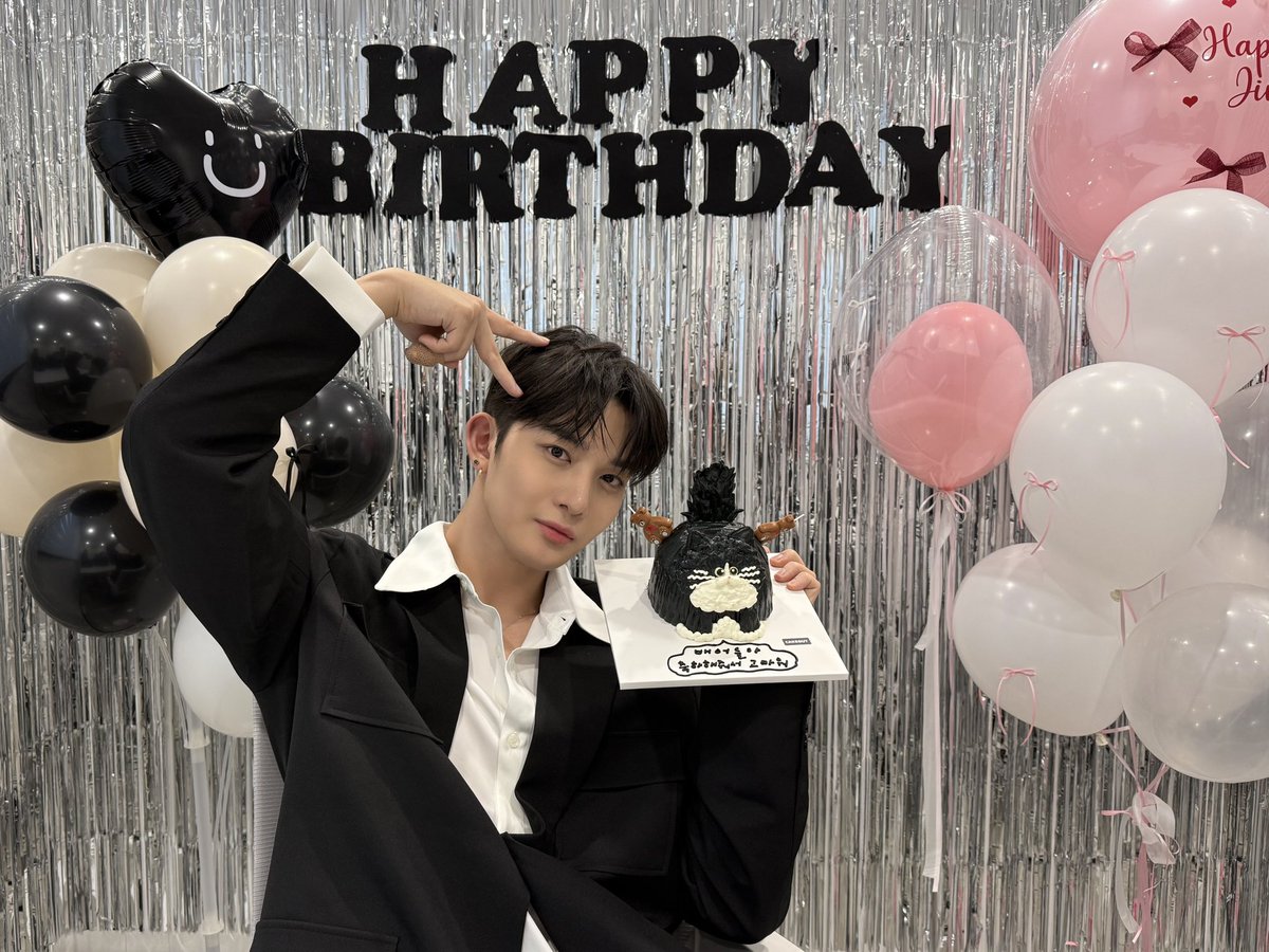 ๋ฐฐ์ง์ (BAE JIN YOUNG) tweet media