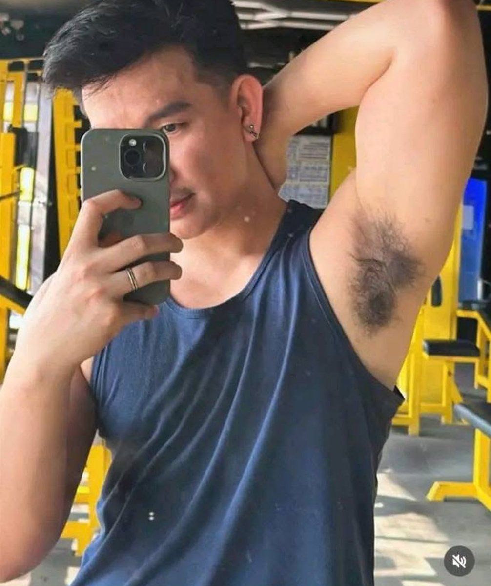 armpitgalore's tweet photo. Lick and sniff those pits!
(Picture CTTO)
#armpit #axilla #underarm #sovaco #kilikili #pits #malearmpit #fetish #hairyarmpits #maschalagnia #pheromones #sweatypits https://t.co/qgLdRrKldq