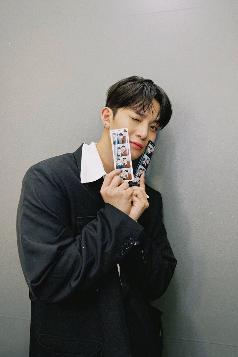 ๋ฐฐ์ง์ (BAE JIN YOUNG) tweet media