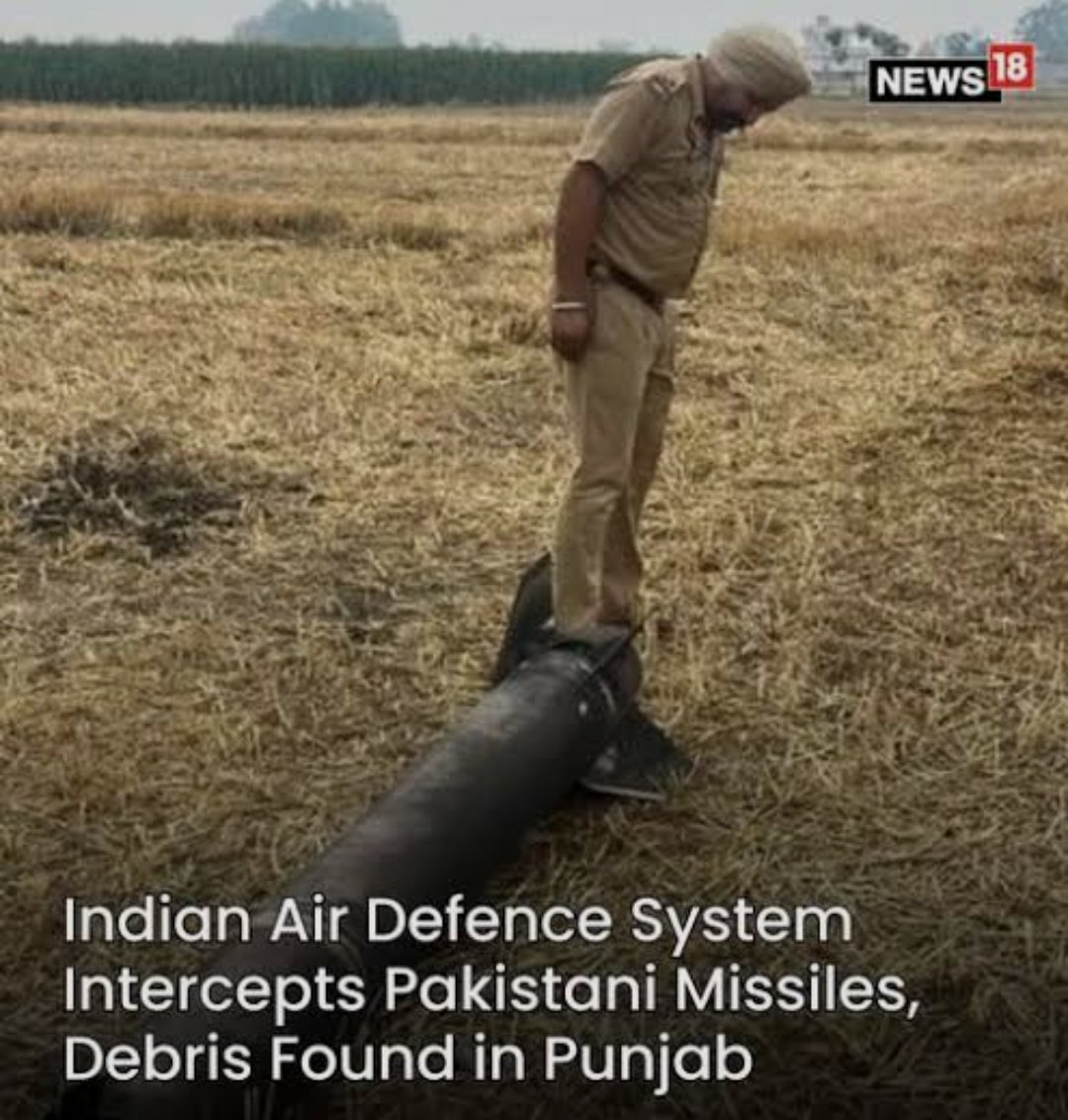 ArjunAudichya's tweet photo. #IndiaPakistanWar #hamidmir 
We have destroyed many such chinese toys sent by your coward army... would you want us to return back the debris of these toys..which will be very useful for your nawabi army to use for sandwitch activities baned in india https://t.co/mTUBNdaWbJ