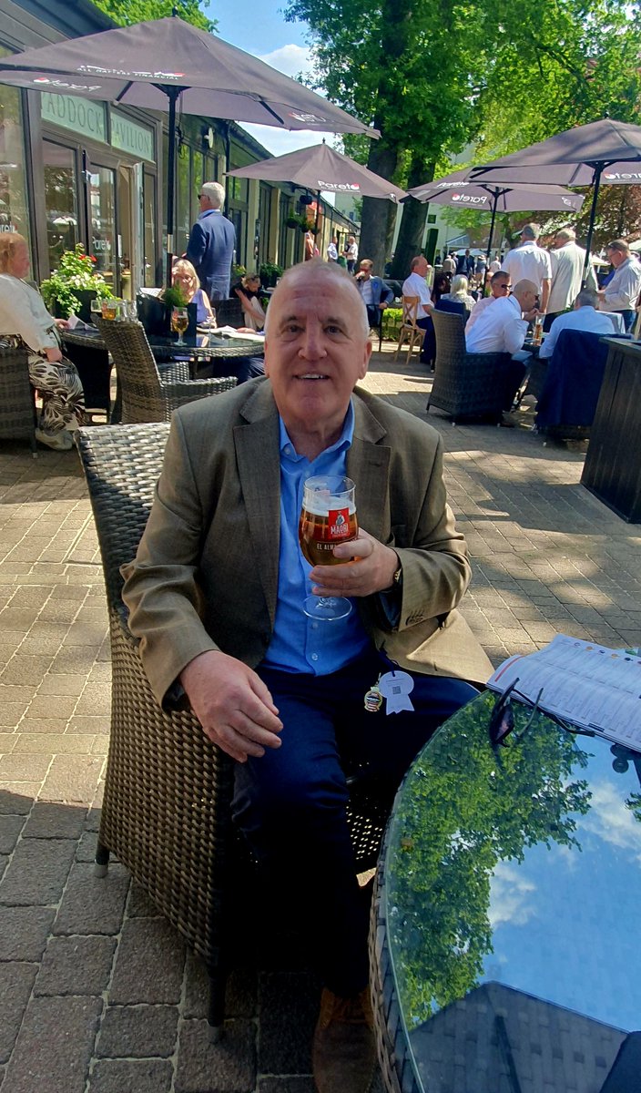 A lovely day <a href="/haydockraces/">Haydock Park Races</a> , in the owners bar, Ki Woo runs shortly for <a href="/G_G_Racing/">Greenall Guerriero Racing</a> good luck to him, I was also at Donny when Thank You Maam won, also ran well here last time, he could go close , a grand mixed day of racing inc The Swinton .