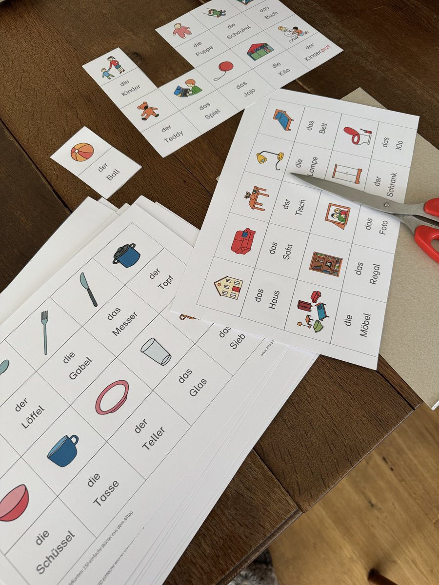 NicText's tweet image. Bastelstunde für den #Deutschunterricht