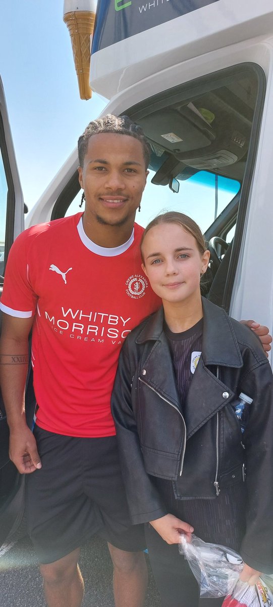 sidetnee tweet media