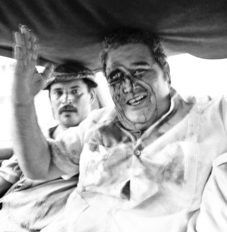 PaViejaEscuela's tweet image. El 10 de mayo de 1989, ocurre el ataque de la Plaza de Santa Ana orquestado por los Batallones de la Dignidad. Para ver más fotos de aquel día, visita la siguiente galería: panamaviejaescuela.com/10-mayo-1989-a…