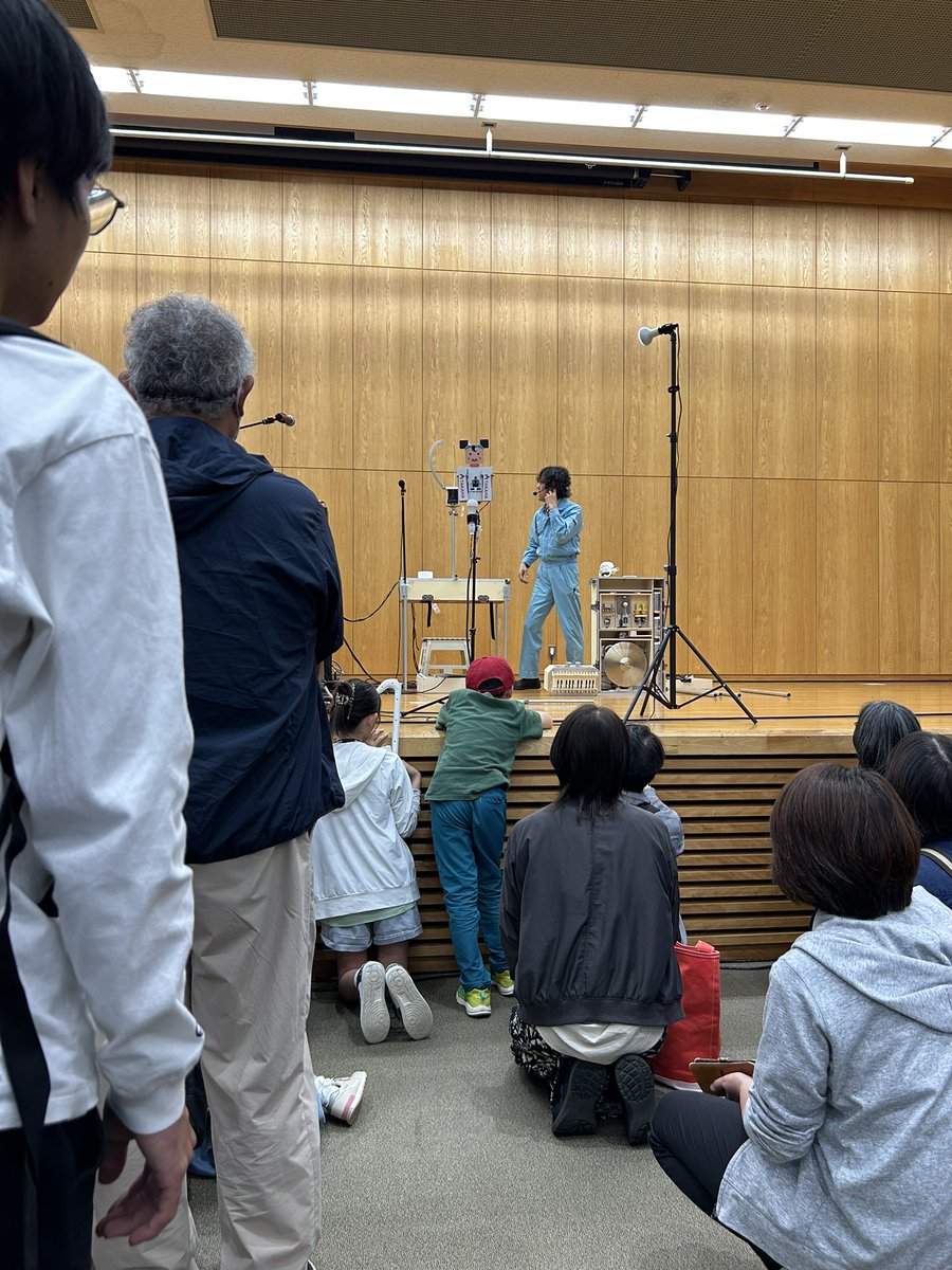 wamoeri's tweet photo. @miya_tako_usi 鹿児島誰か行くと思ってた！
うちの子（赤帽子）の誕生日プレゼントは寿司ビートになりましたw https://t.co/piNEIWNZBi
