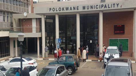 CapricornFMNews's tweet photo. The uMkhonto weSizwe Party's Polokwane Sub-Region says the way Polokwane Executive Mayor, John Mpe dismissed a community member's question during a recent #IntegratedDevelopmentPlan consultation session, reflects a disturbing disregard for the voices of the people of the municipality.
The incident was captured in a video clip doing rounds on social media, and the municipality has since come out to say the context of Mpe's remarks was distorted.
The municipality says the mayor was addressing a disruptive individual in the audience and the clip omits the broader context of the discussion. OK