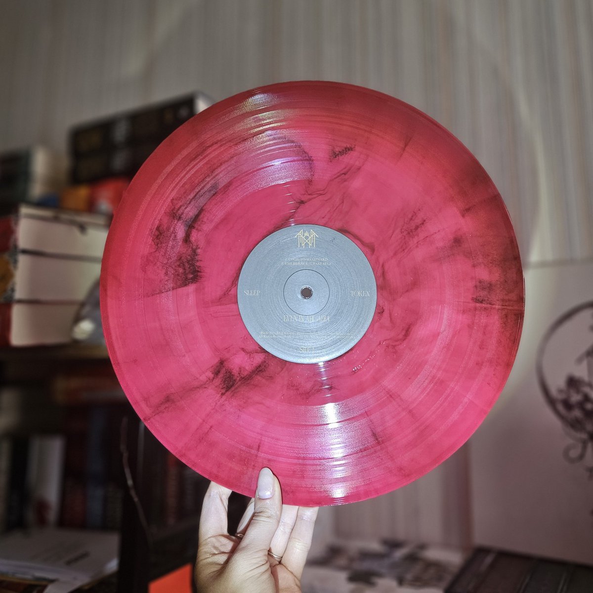 fortiresax's tweet photo. yall im sobbing my vinyl came 🖤 https://t.co/nCIRJgZGlO