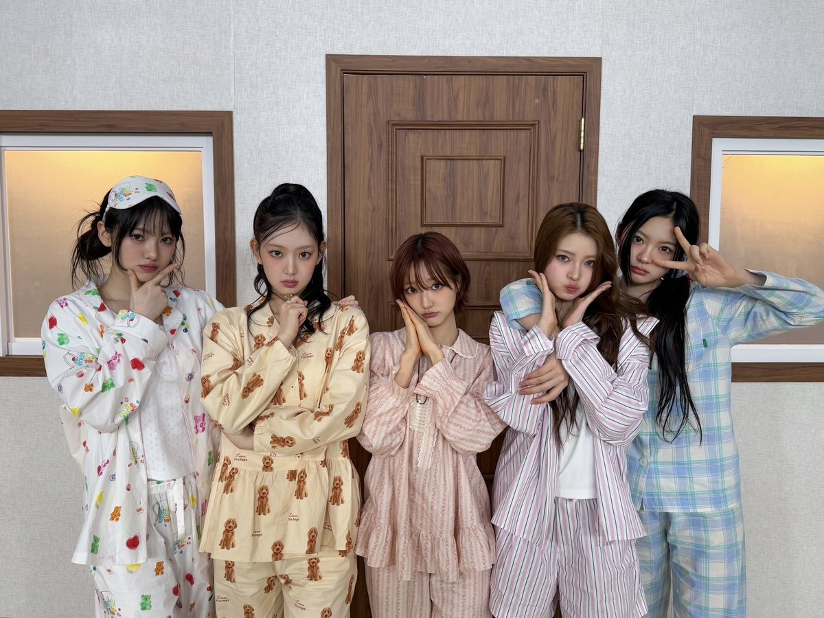 [📸] 
250510 #돌들의침묵 

우당탕탕 키키 수련회💞
티키들 250224번 더 보고 주무실게요🌙

#KiiiKiii #키키
#IDoMe #UNCUT_GEM 
#KiiiKiii_IDoMe #KiiiKiii_UNCUTGEM