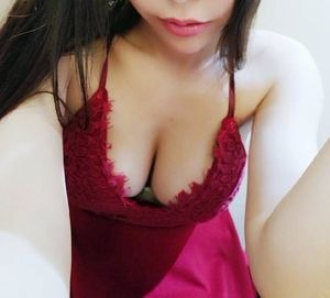 こんなにエロい娘多いサイト初めて見たw ⇒ is.gd/R9J6P9 機能すっごい充実してるのに無料体験あるし、 女子大生から人妻まで、可愛い子ばっかりで焦る♡