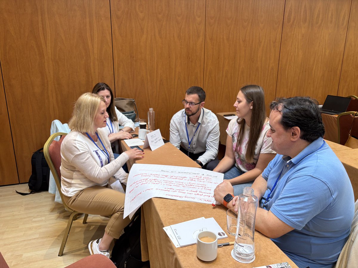 EpiCARE_ERN's tweet image. Today marks the second and final day of the 1st ePAG Meeting. Among other sessions, the Research Working Group and its survey has been presented, and now, we are helding an engaging Mental Health Workshop, organized by Matt Bolz-Johnson from @eurordis, and Carol-Anne Partridgeโฆ