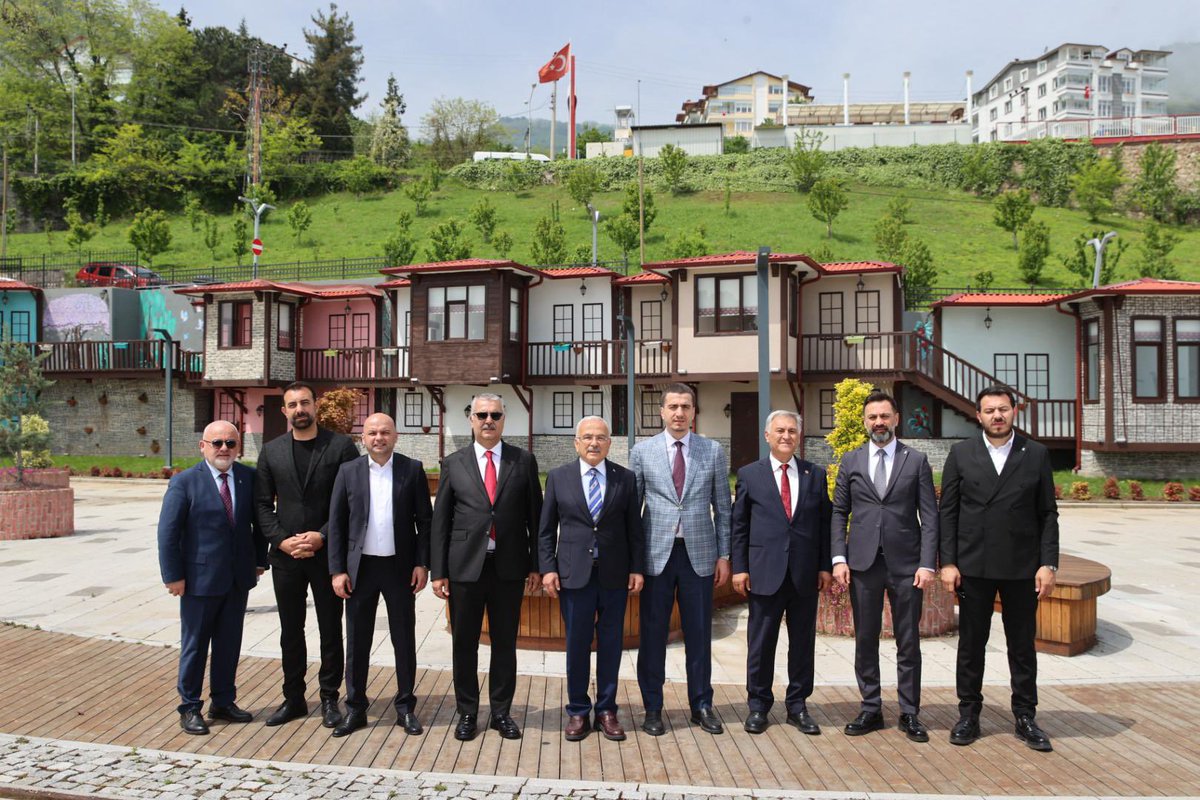 Bir dizi programlar için şehrimize gelen AK Parti Teşkilat Başkan Yardımcımız ve Bölge Koordinatörümüz Sn. Ensar Topçu ile Ordu İl Koordinatörümüz, Çorum Milletvekilimiz Sn. Yusuf Ahlatcı’yı misafir ettik.

Ordu’muzun gelişimi, teşkilatımızın gücü ve hedeflerimiz doğrultusunda