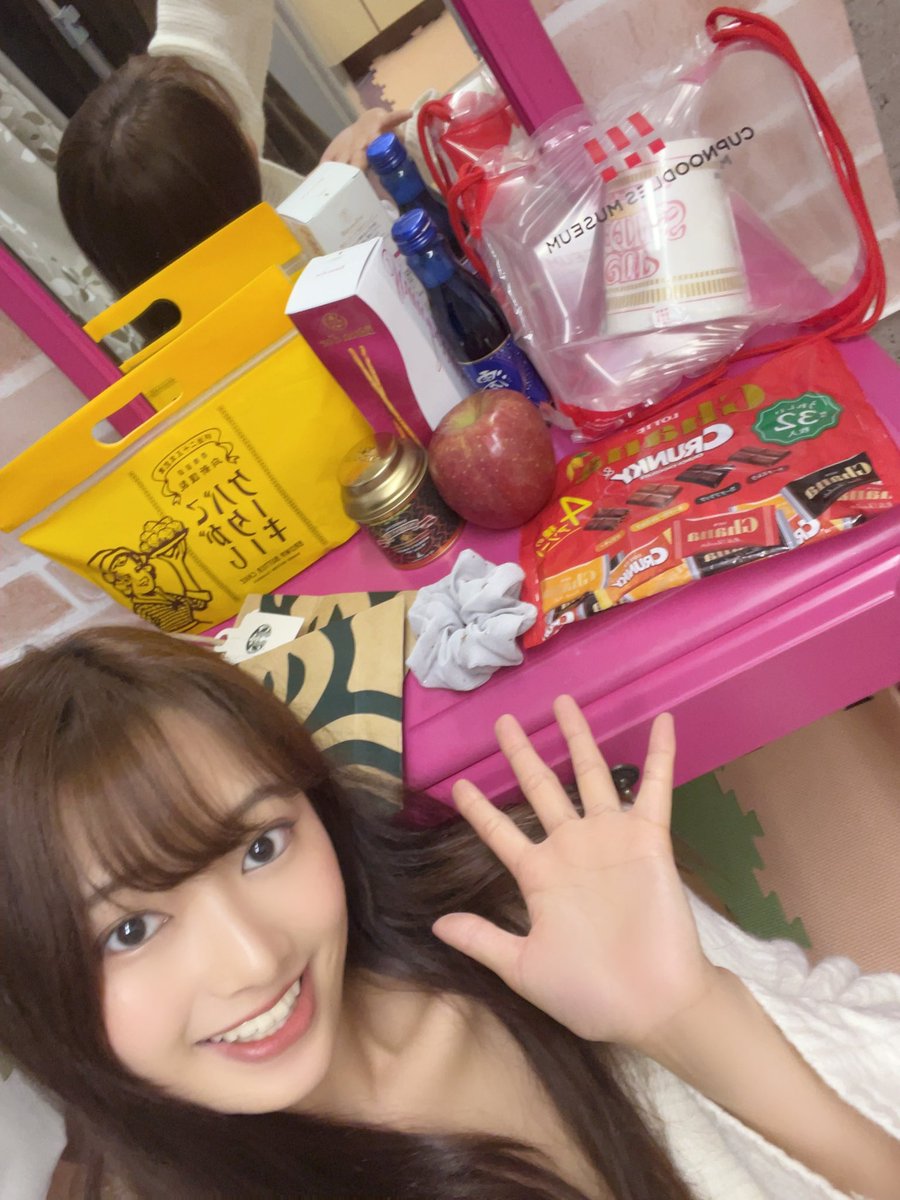 今日撮影会きてくださった方
ありがとうございました〜！
初の大阪撮影会楽しかったな😚