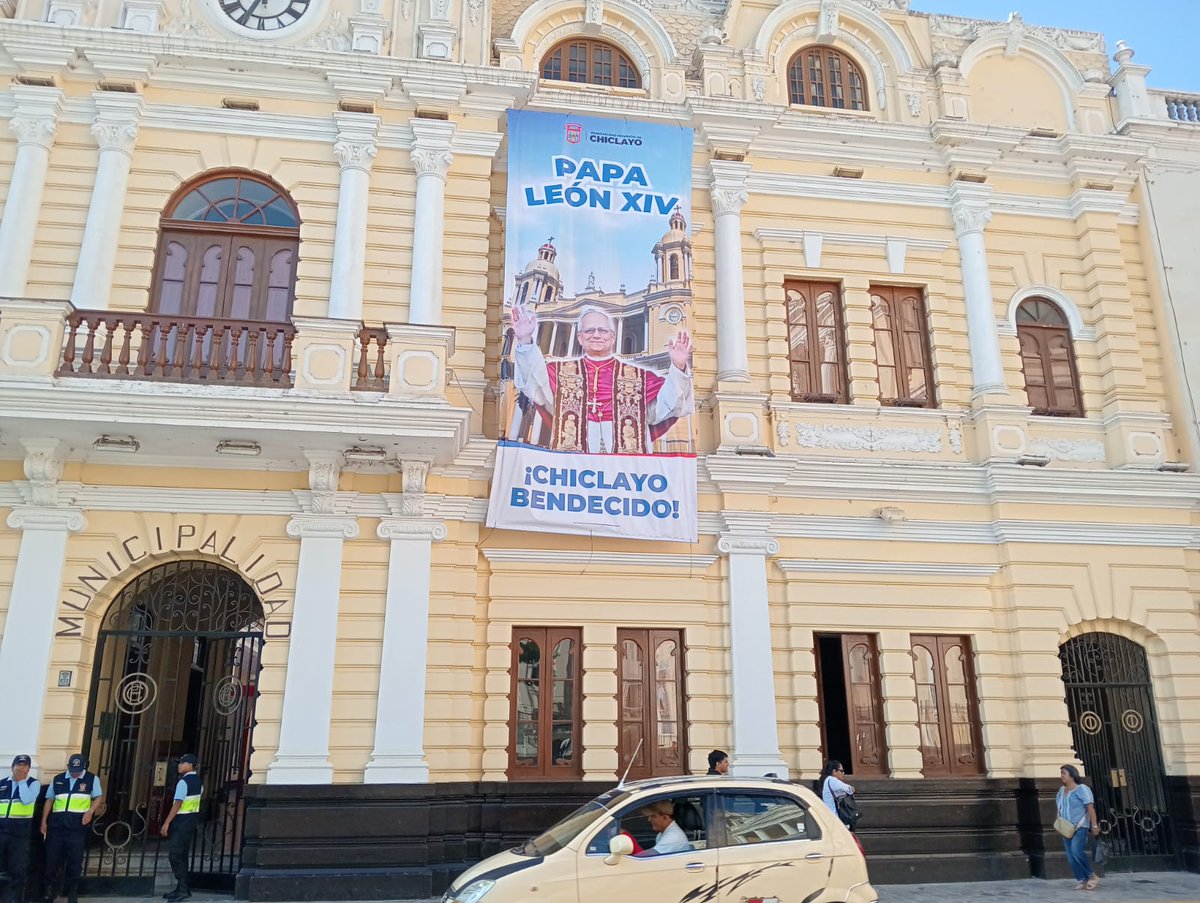 milliepascu's tweet photo. My niece in Chiclayo took this photo yesterday. My family all know him and I'm hearing beautiful stories from them about our new Holy Father Pope Leo XIV. #Chiclayo https://t.co/7zqr5J0HaL