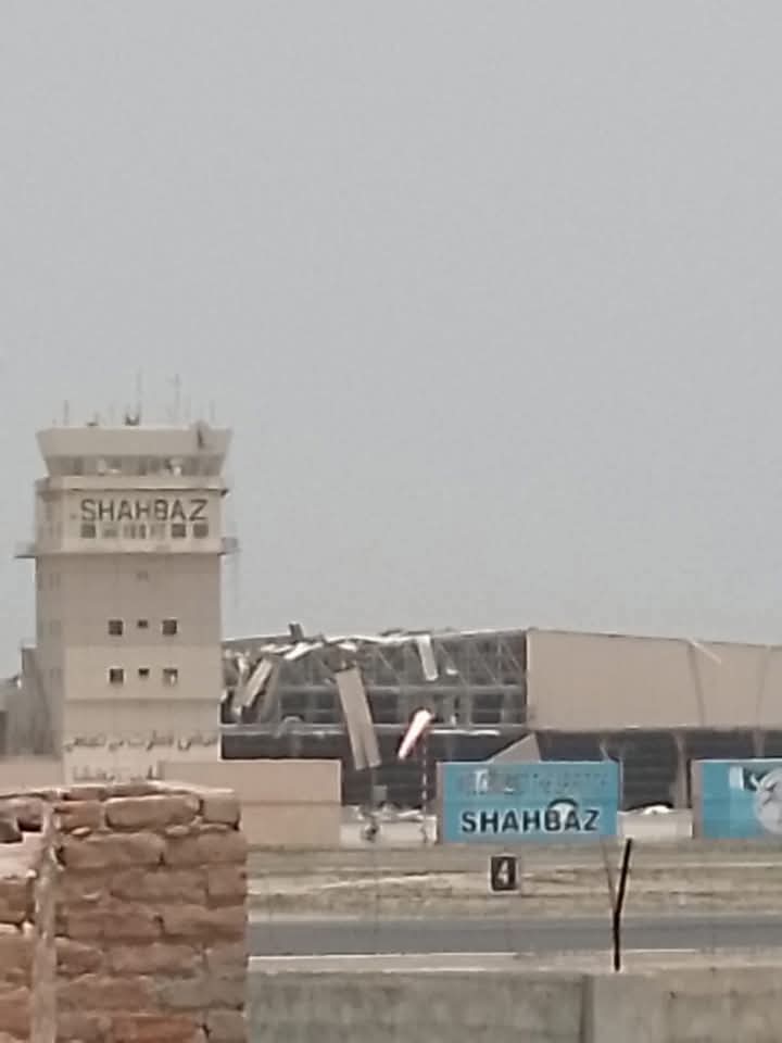 Ray70409890's tweet image. PAF Shahbaz during happier times vs now.