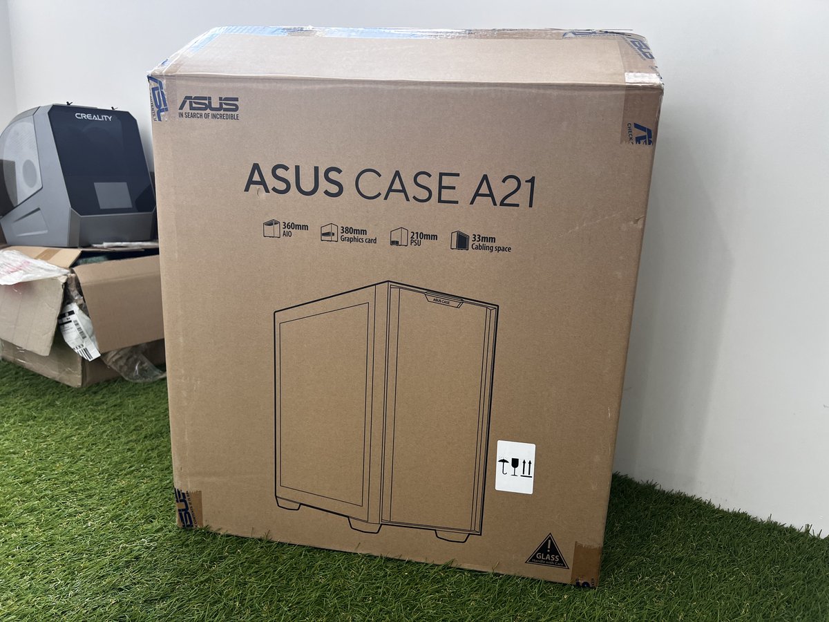 iskandersky's tweet image. Буде нова збірка 🥳

(Середнячок на 7500f й RTX 5070 )

Раніше оминав цей кейс (ASUS A21) але достойний варік, лаконічний, дуже добре продувається, гарний метал з достатньою товщиною (чиста вага 7.3 кг), хотілось би 140мм позаду й можливість монтажу вентиляторів під GPU ) був би…