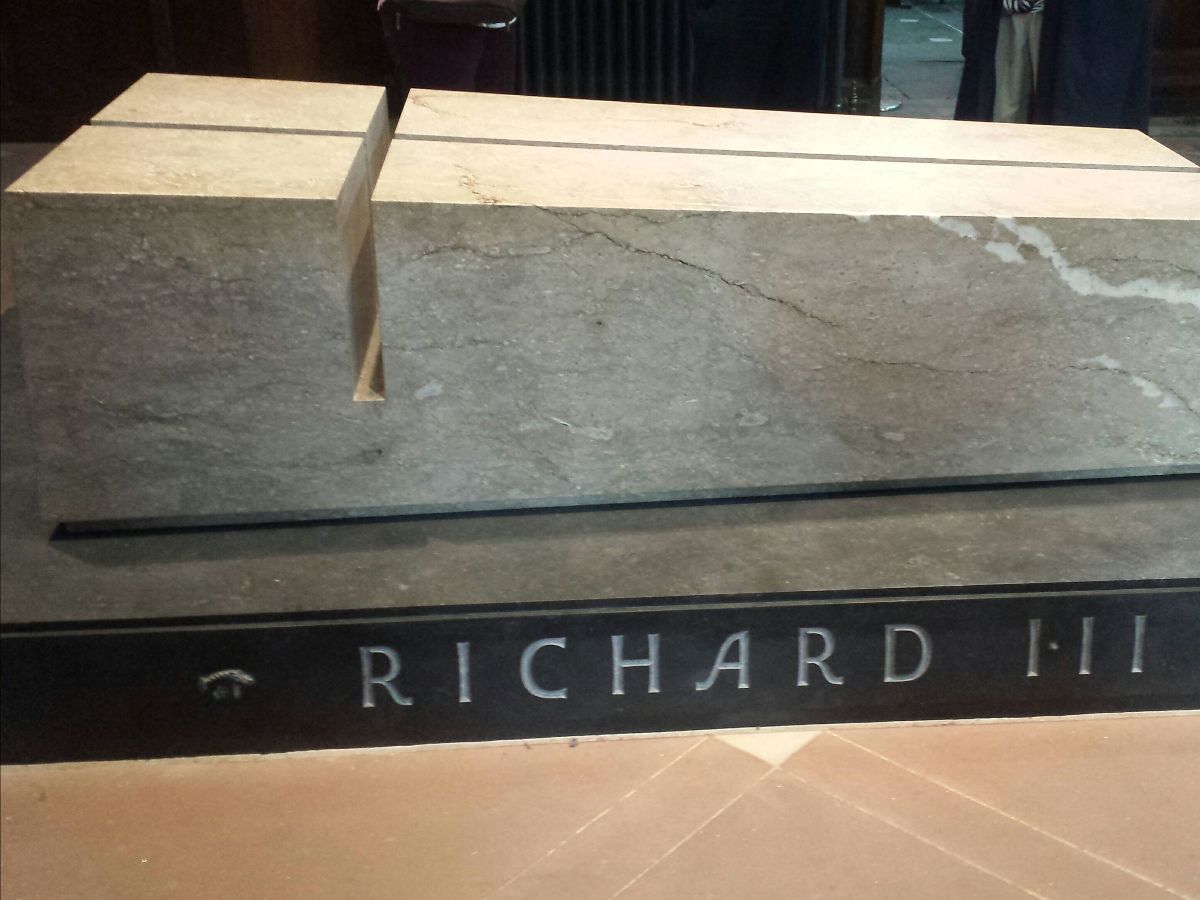 Explore Royal England: The Wars of the Roses with Dr John Sadler- LAST CHANCE TO BOOK!!- mailchi.mp/theculturalexp…