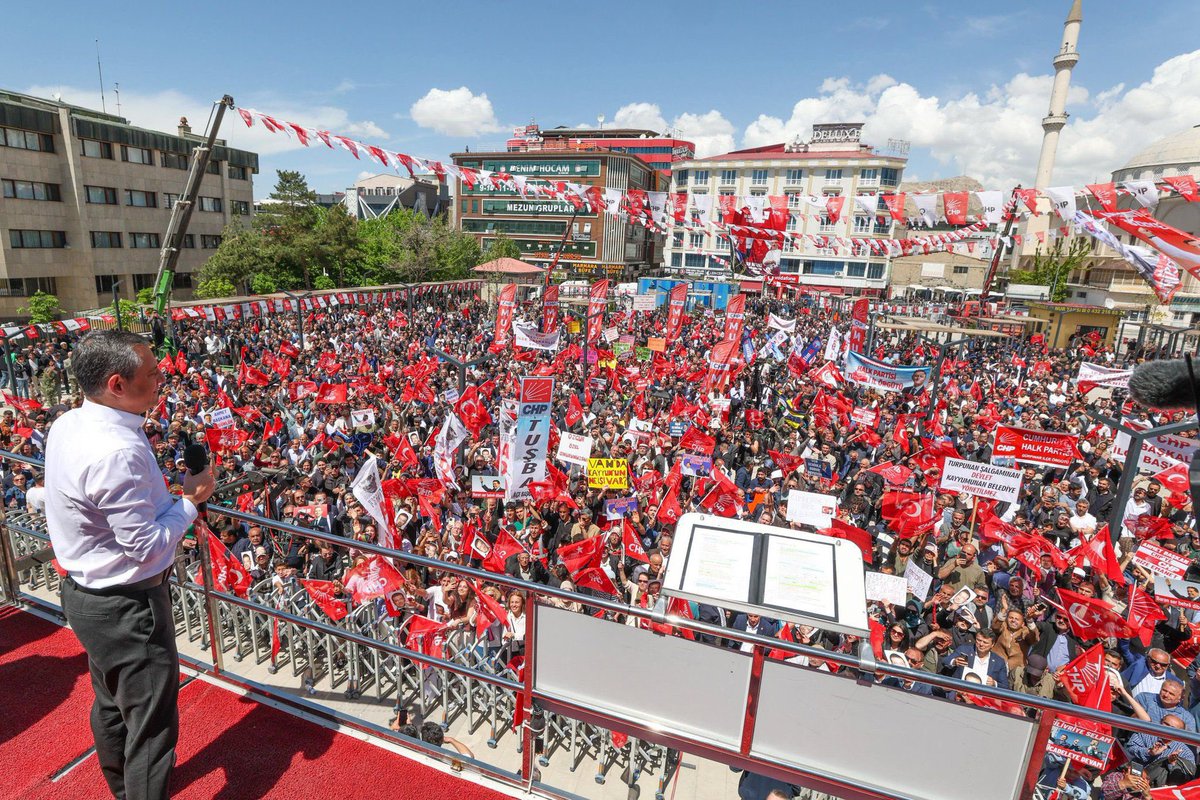 Kale yok artık. Tüm şehirler artık bu milletin, bu halkın, kardeşliğin kalesi!  #Van
