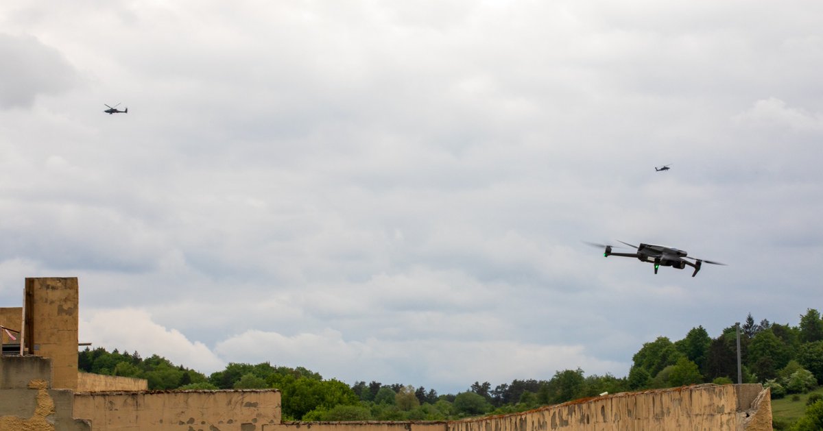 FORSCOM 🇺🇸 (@forscom) on Twitter photo 🚁 Eyes in the sky!
#Soldiers assigned to 2nd Battalion, 7th Infantry Regiment, <a href="/1ABCT_3ID/">Raider Brigade</a>, <a href="/3rd_Infantry/">3rd Infantry Division</a> flew Skydio X10D Unmanned Aerial Systems (UAS) across the skies during Combined Resolve 25-02 at Hohenfels Training Area, Germany, on May 5, 2025. 🌍🔍
#Army250 <a href="/USArmy/">U.S. Army</a> 🚁 Eyes in the sky!
#Soldiers assigned to 2nd Battalion, 7th Infantry Regiment, <a href="/1ABCT_3ID/">Raider Brigade</a>, <a href="/3rd_Infantry/">3rd Infantry Division</a> flew Skydio X10D Unmanned Aerial Systems (UAS) across the skies during Combined Resolve 25-02 at Hohenfels Training Area, Germany, on May 5, 2025. 🌍🔍
#Army250 <a href="/USArmy/">U.S. Army</a>