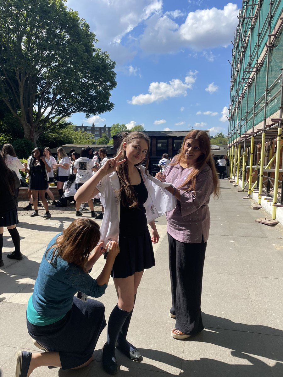 Yesterday we celebrated our Year 11s as they near the end of their secondary journey. We’re so proud of all they’ve achieved and grateful to everyone who’s supported them. Good luck with your GCSEs  — we know you’ll go far and make us all proud! #Year11 #GCSEs #ProudMoment