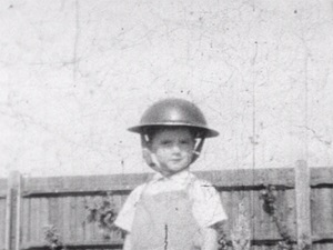 Explore films by @screenarchiveSE to commemorate Britain’s wartime Home Front as seen through the eyes of film makers who captured life on the Home Front &amp; the joy of VE Day 1945 orlo.uk/gqXJu #SurreyDay #VE80 #VEDay