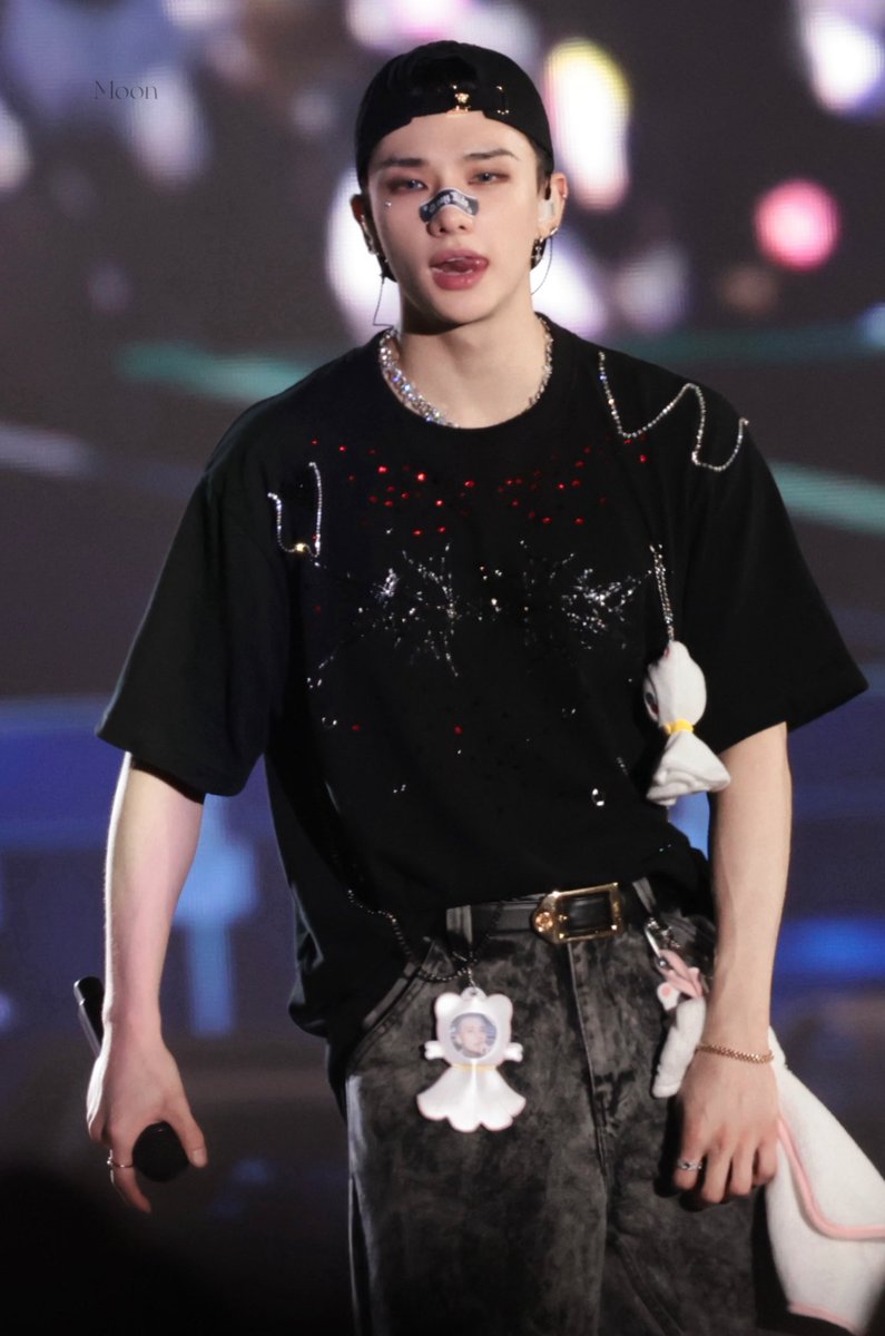 250510 🫳🏻

#Straykids #Hyunjin #스키즈 
 #스트레이키즈 #현진 #황현진