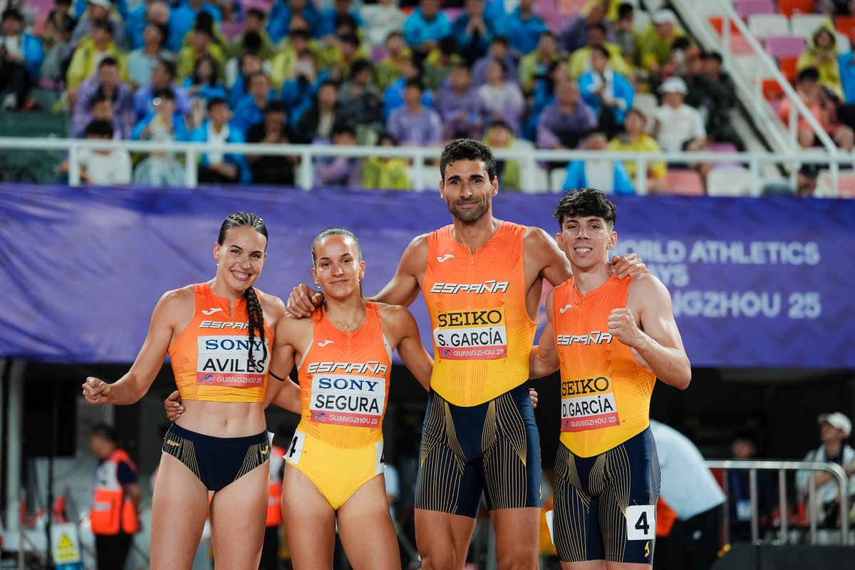 Por qué poquito 🤏🏼

El 4x400 mixto de #EspañaAtletismo ha luchado hasta el final en los #WorldRelays😮‍💨
 
3º Serie 3 ⏱️ 3:14.16 
(9º en la general, a 65 centésimas del segundo mejor tiempo)

Mañana, una nueva oportunidad de luchar por la clasificación mundial 🌎 

📺 desde las