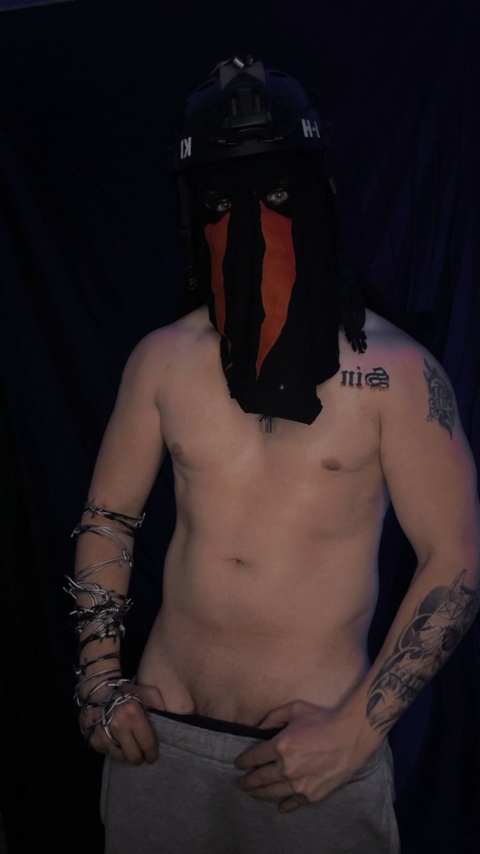 OP_Sin_'s tweet photo. Who doesn’t enjoy abit of unhinged Konig 

#Konigcod #Konignsfw #masktok #tiktok #maskedman #nsfw https://t.co/C4wPkDsojY