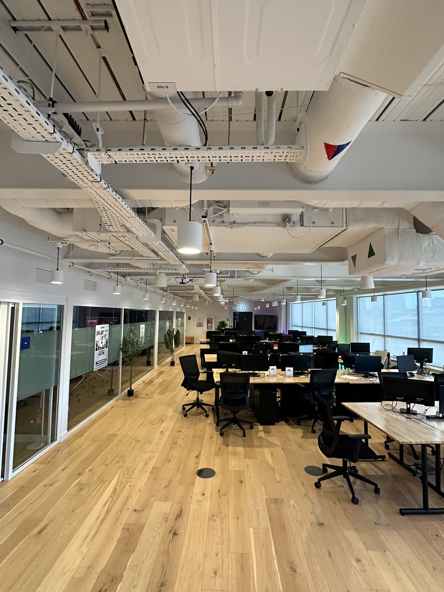 sameeh_razak's tweet photo. Day 6 at the London Build Station,@SuperteamUK 
It’s the weekend, Most teams are off.
But we are still here—first timestamp, lights on, no sleep, no excuses. But for your health. B/c what we’re building matters.
@medicrypt_ai is launching soon. Sleep can wait. Shipping can’t https://t.co/KBNorGg7lC