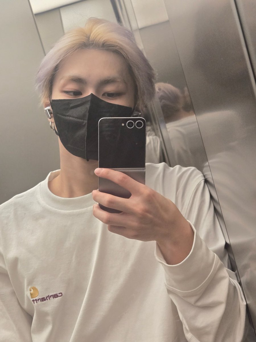 [ #정원's Post ] 250510

#JUNGWON: A picture which I don’t know when [I took it]..

<a href="/ENHYPEN_members/">ENHYPEN</a> <a href="/ENHYPEN/">ENHYPEN OFFICIAL</a> #ENHYPEN #엔하이픈