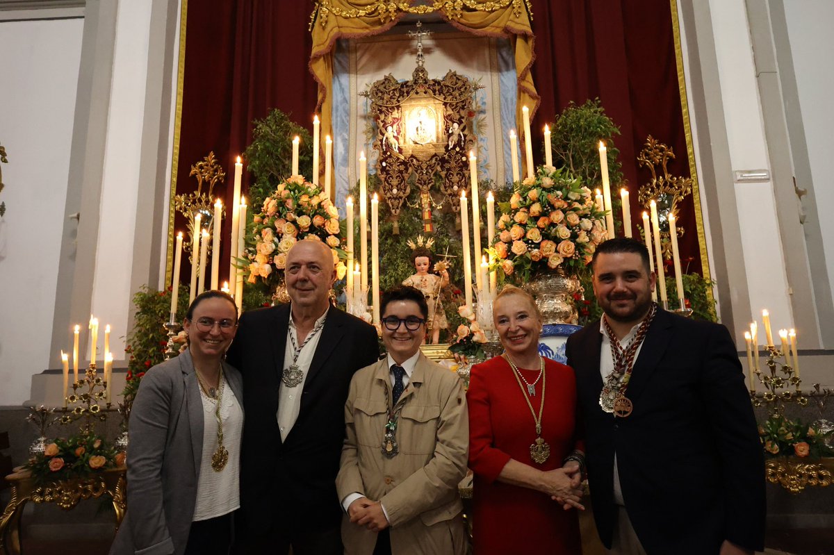 RocioRVictoria's tweet photo. PROTOCOLO|

Durante esta semana, miembros de la Junta de Gobierno han asistido al Solemne Triduo en Honor a la Santísima Virgen del Rocío, que celebra nuestra queridísima Madrina, la Real Hermandad de Ntra. Sra. Del Rocío de Málaga. (@HDADMALAGA ) https://t.co/6Eb3dt3Bn9