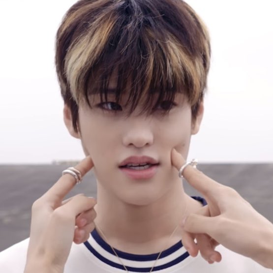 soheeluv_u's tweet image. 나 이런 스트레스 볼 있으면 평생 스트레스 안 받고 살 수 있을 텐데