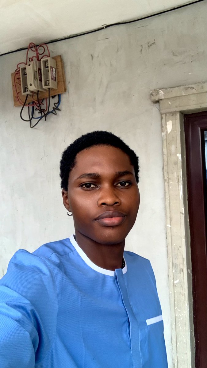 Hassign23's tweet image. Hi, I&apos;m Hassan and I&apos;m a fashion designer 👔