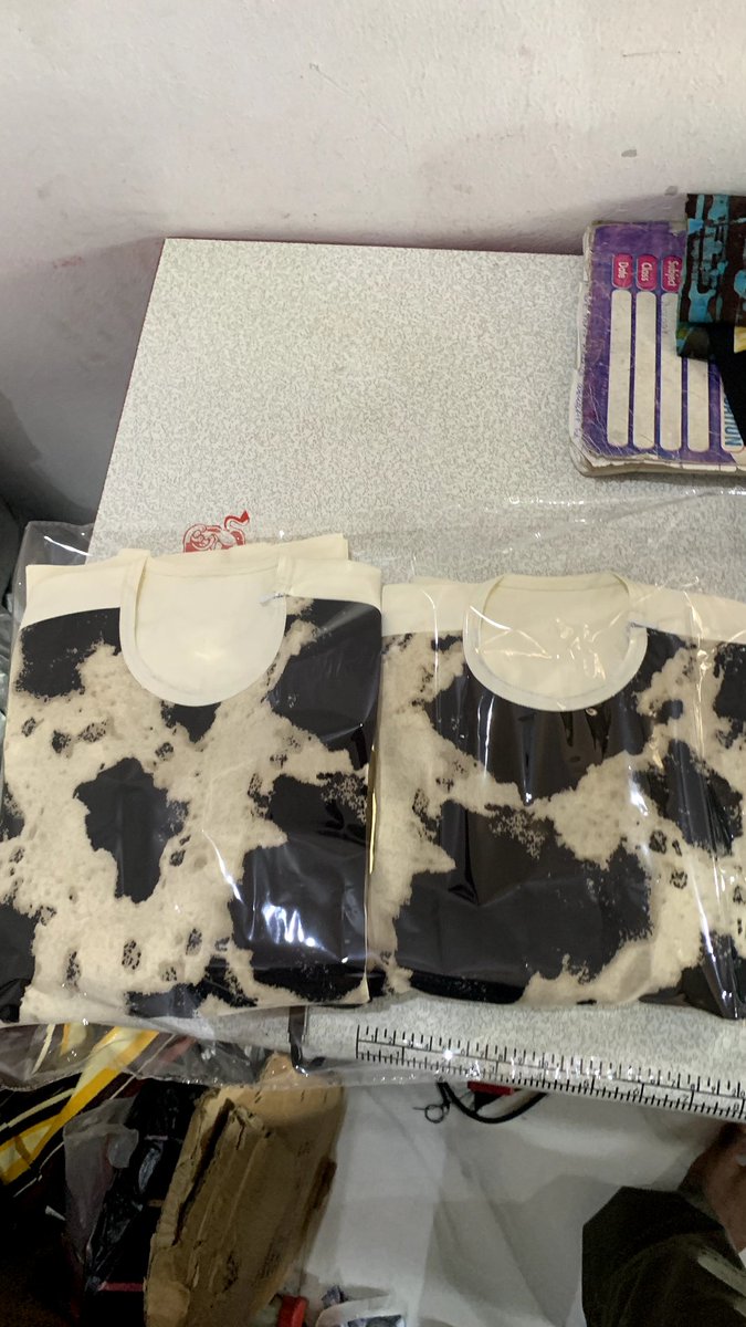 Hassign23's tweet image. Hi, I&apos;m Hassan and I&apos;m a fashion designer 👔