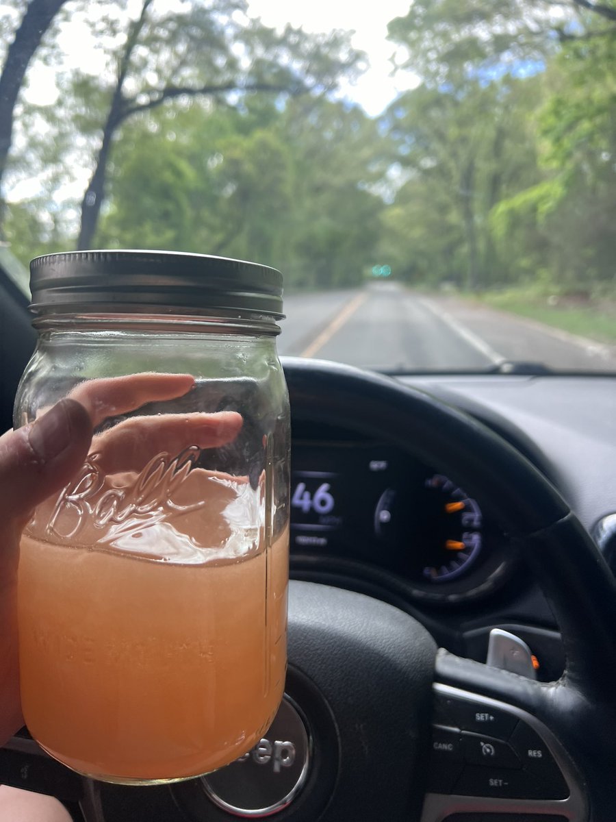 banana3p1it's tweet image. Couldn’t find any of my shaker bottles #preworkout #bigpot