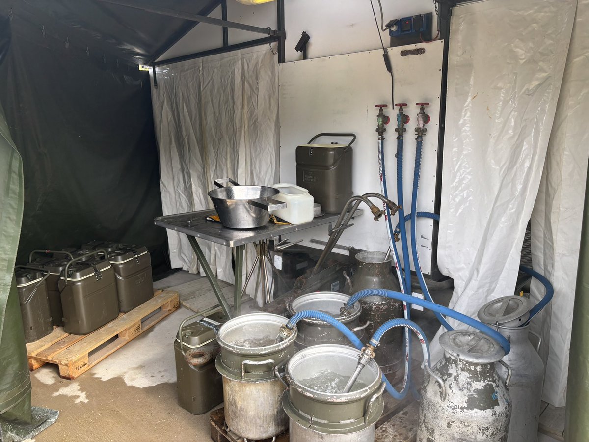 I dag har jag o <a href="/MagnusBerntsson/">Magnus Berntsson</a> tillsammans med Eva-Lena Lundin besök hemvärnet. Otroligt bra dragning avseende hemvärnets nya uppdrag. Extra kul att träffa Dana Roman Blomster i skogen.