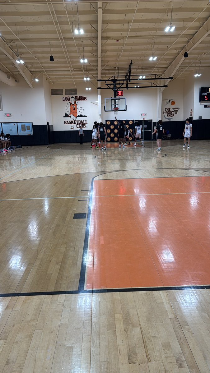 Eamonn Mahar (@hoopgroupeamonn) on Twitter photo 🔥 On site at Dana Barros Basketball Club for <a href="/TheHoopGroup/">Hoop Group</a> New England Jam Fest.
Will have over 50+ college coaches in the building today.
Schools in attendance for 8am set:
Middlebury
Williams
Wesleyan
WPI
Nichols
Gordon
Brandeis
Tufts
Franklin and marshall
St Lawrence 🔥 On site at Dana Barros Basketball Club for <a href="/TheHoopGroup/">Hoop Group</a> New England Jam Fest.
Will have over 50+ college coaches in the building today.
Schools in attendance for 8am set:
Middlebury
Williams
Wesleyan
WPI
Nichols
Gordon
Brandeis
Tufts
Franklin and marshall
St Lawrence