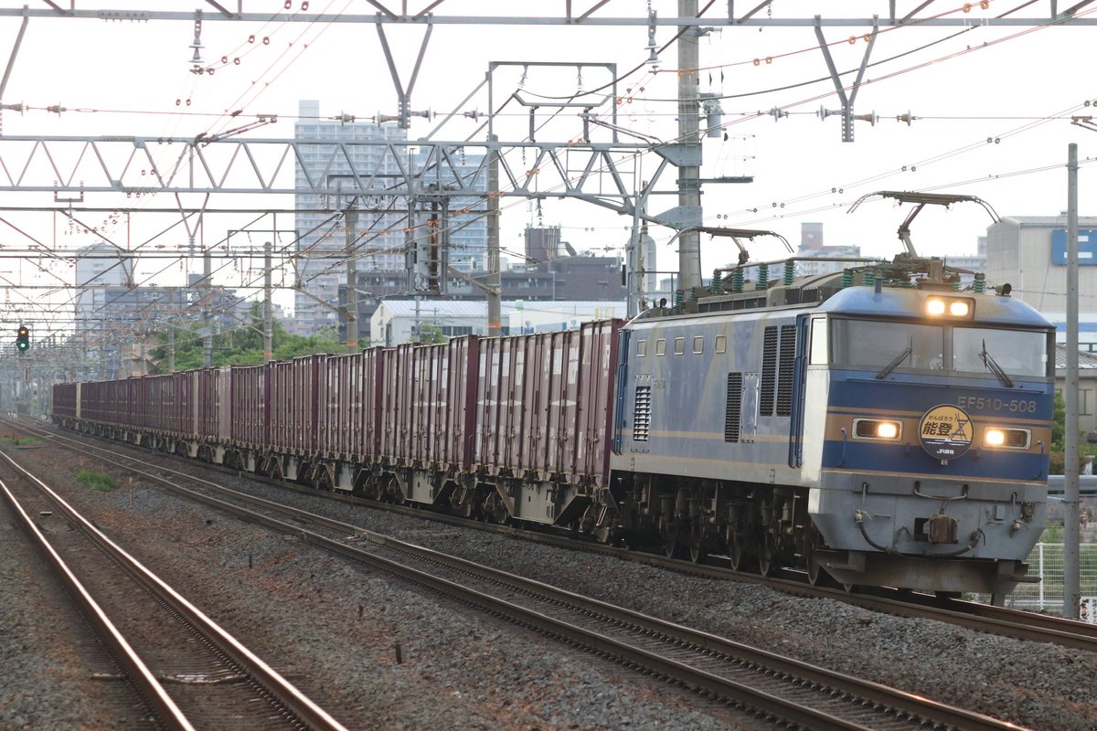 kumaaaaa485's tweet photo. 本日はEF66 130+コキ2両の8865レと「能登」HM付きEF510-508牽引の4076レを撮影😊
4076レの通過時は盛大に曇ってしまいました😭
#JR貨物能登応援プロジェクト https://t.co/jx0slSuJ4D