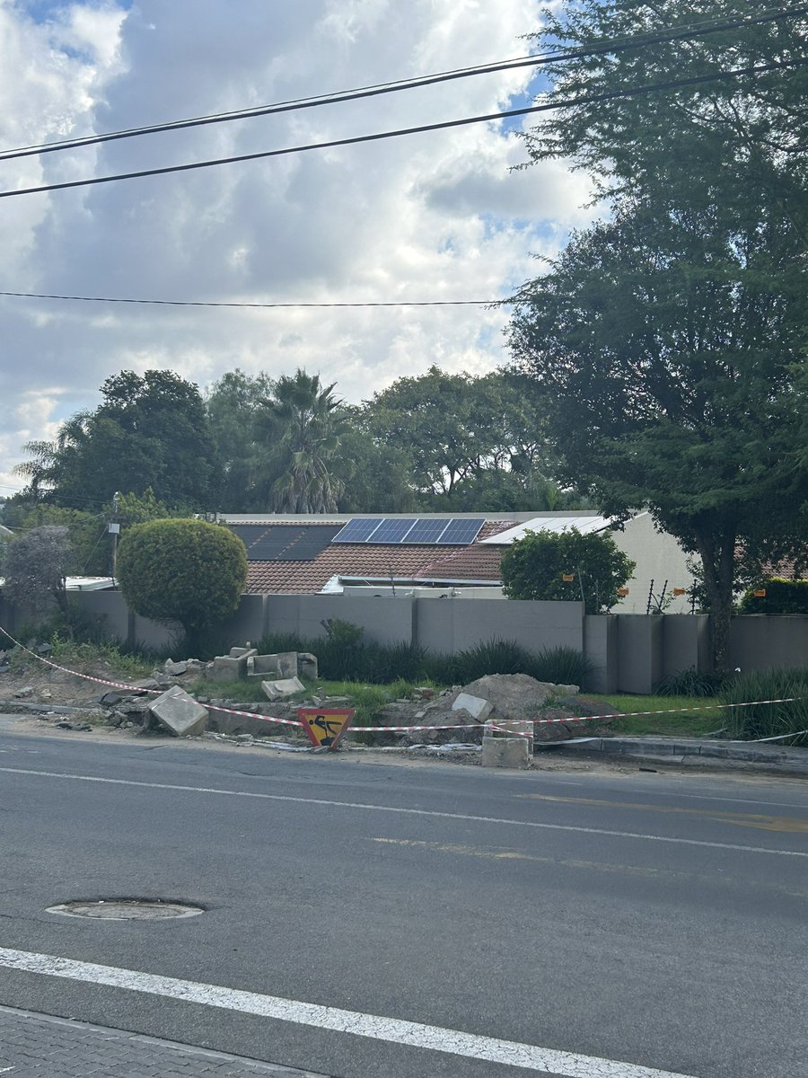 TeeVee21's tweet photo. @JHBWater please, when is this massive hole going to be fixed. Open since early Dec ‘24. Massive car crash there last night. Hornbill Rd, Douglasdale. Opposite Curo school. https://t.co/qKVWXIZySl