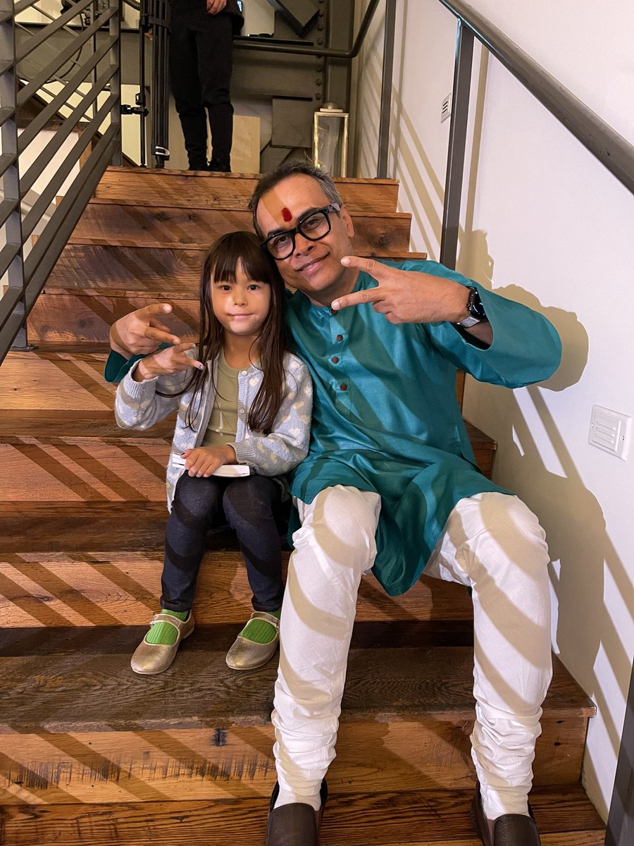 santript's tweet image. Proud of Sonakshi Das Graduating today!!!!
#ritgrad