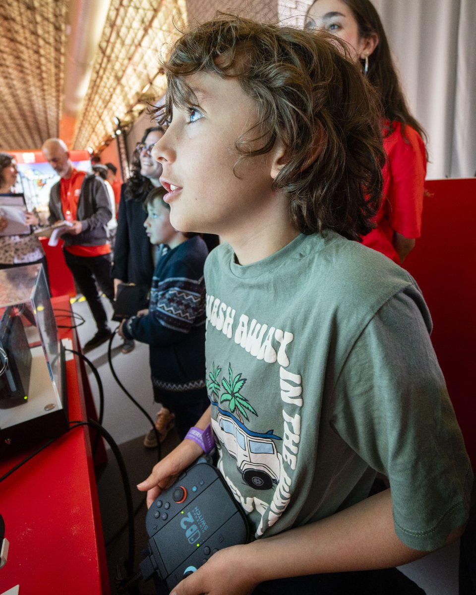 Nintendo España tweet media